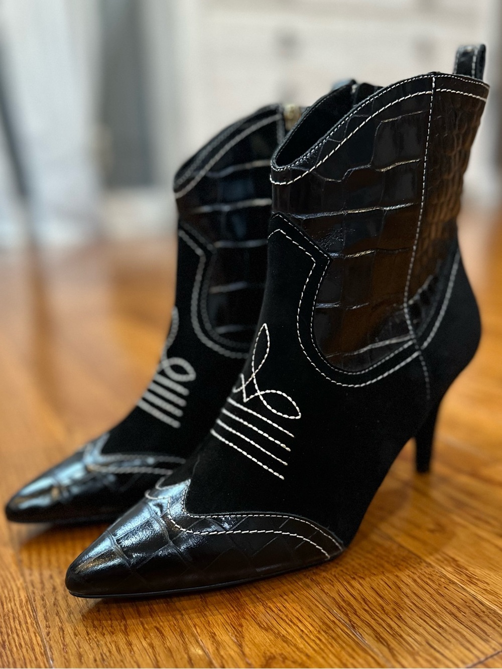 Vince Camuto black Saiovell Western Booties women’s size 7.5 NWOT
